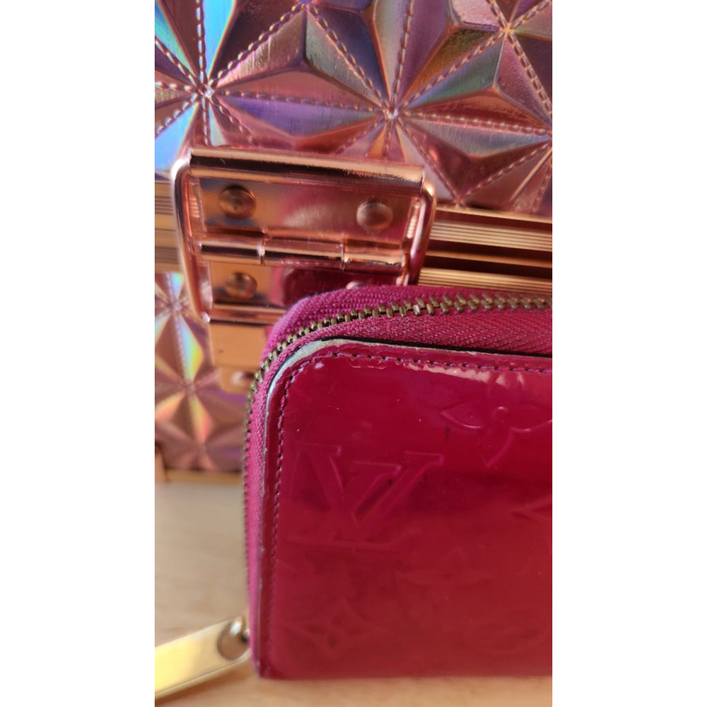 Women's Louis Vuitton Vernis Wallet - Picture 3 of 6